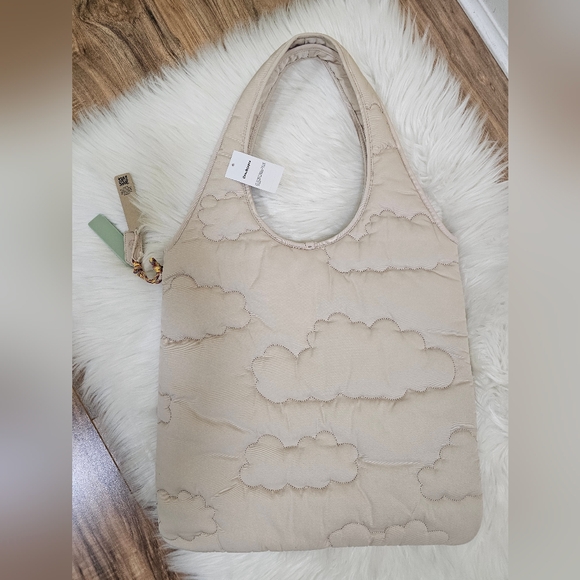 Coachtopia Loop Flat Tote with Cloud Quilting - Picture 6 of 14